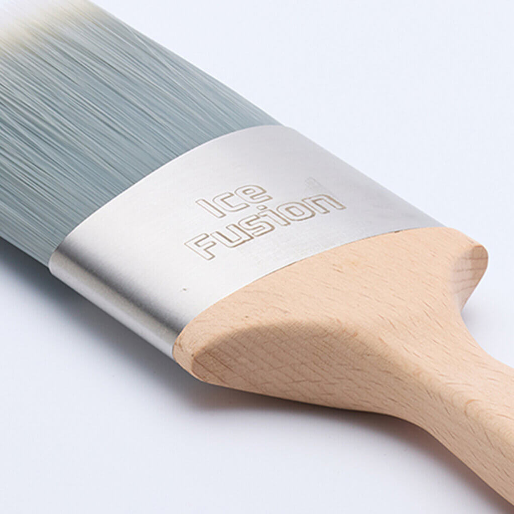 2.5″ Ice Fusion Brush – Angle Oval